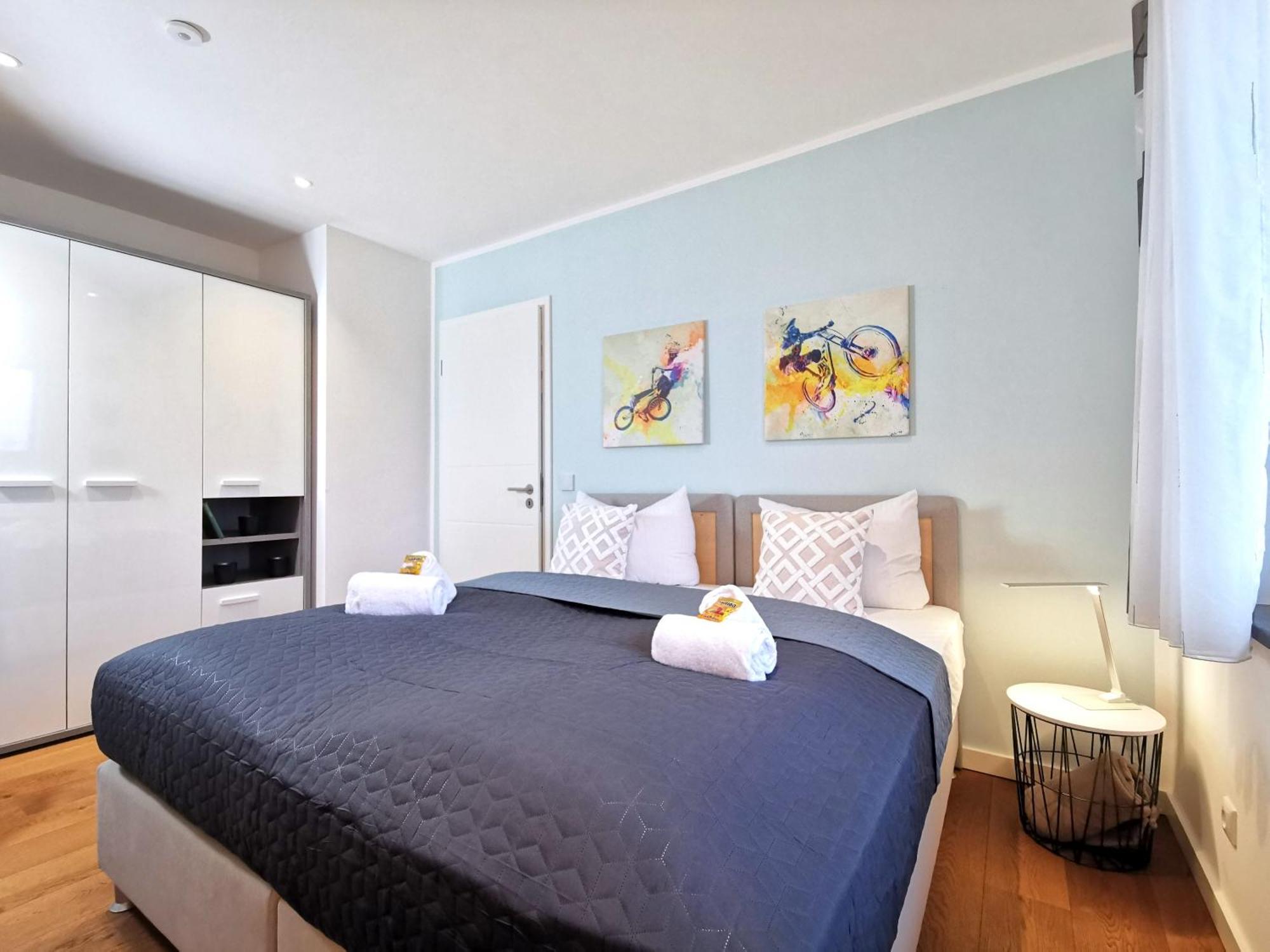 Bohnapartments Luxury Villa Berlin - 210Qm - Wintergarten - Kamin - 4 Kostenlose Parkplaetze - 6 Schlafzimmer - Neubau - Luxusausstattung Birkenwerder Exterior foto