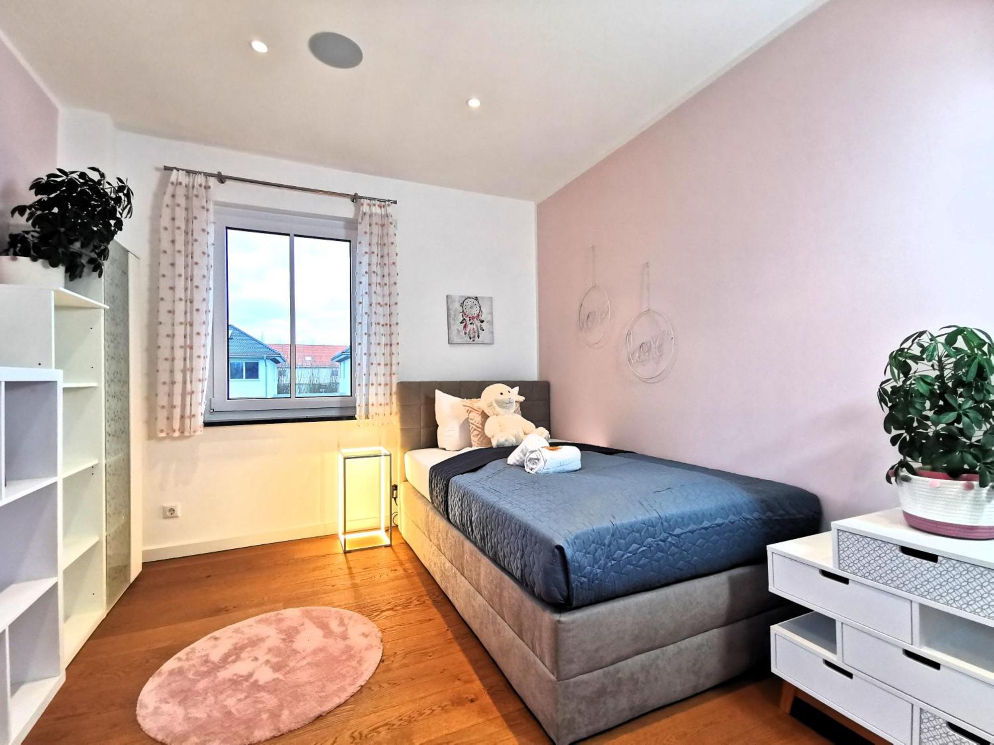 Bohnapartments Luxury Villa Berlin - 210Qm - Wintergarten - Kamin - 4 Kostenlose Parkplaetze - 6 Schlafzimmer - Neubau - Luxusausstattung Birkenwerder Exterior foto